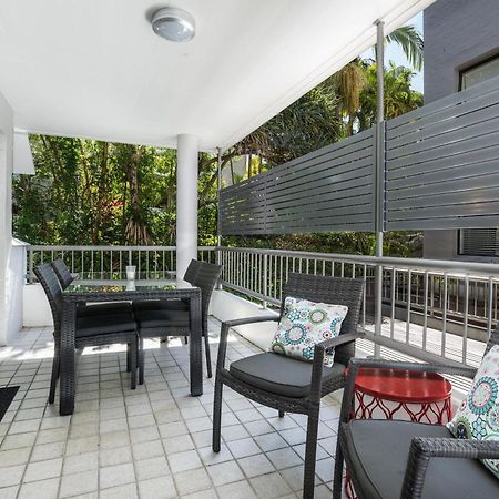 Saks On Hastings Aparthotel Noosa Heads Exterior photo
