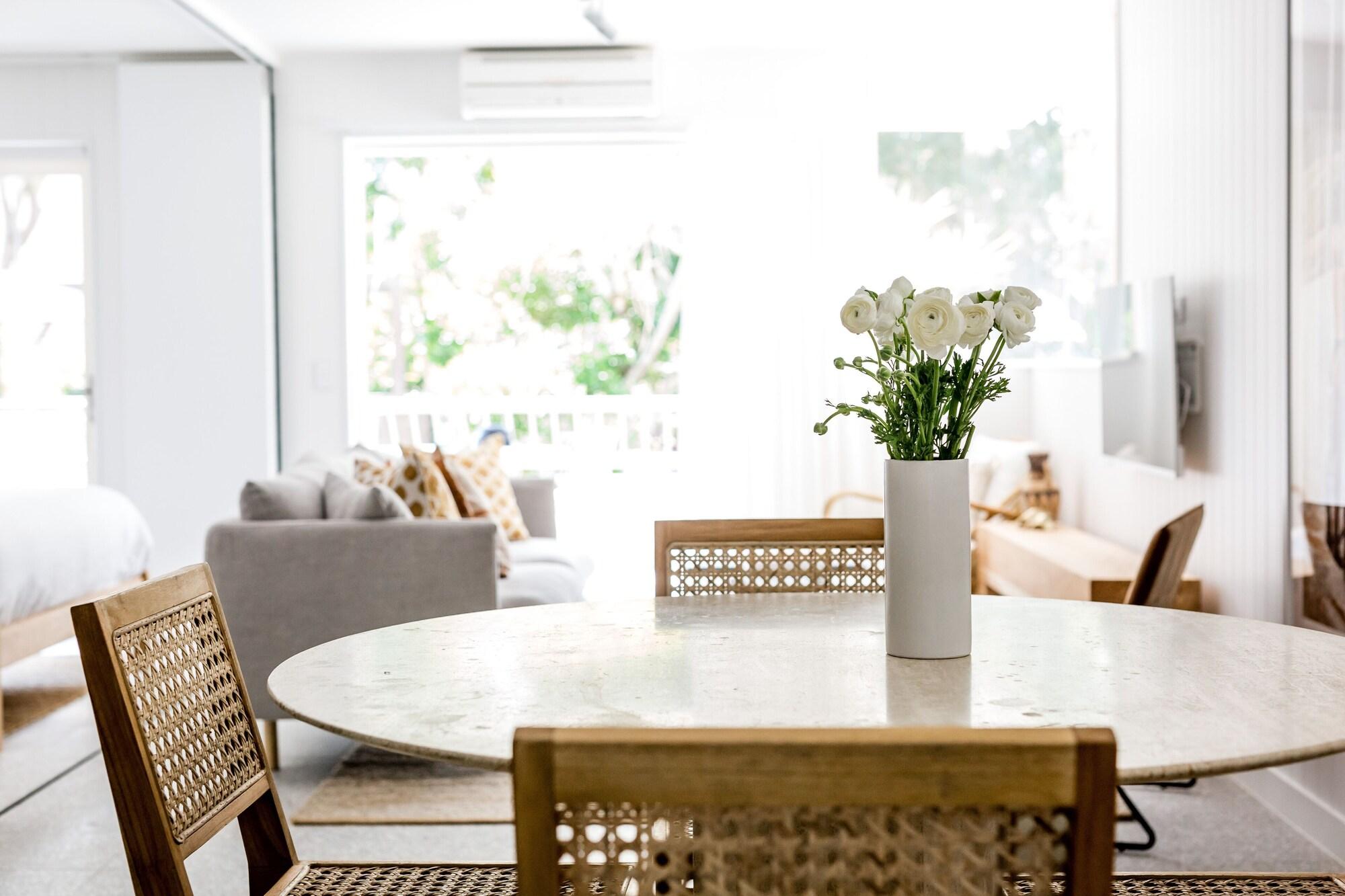 Saks On Hastings Aparthotel Noosa Heads Exterior photo
