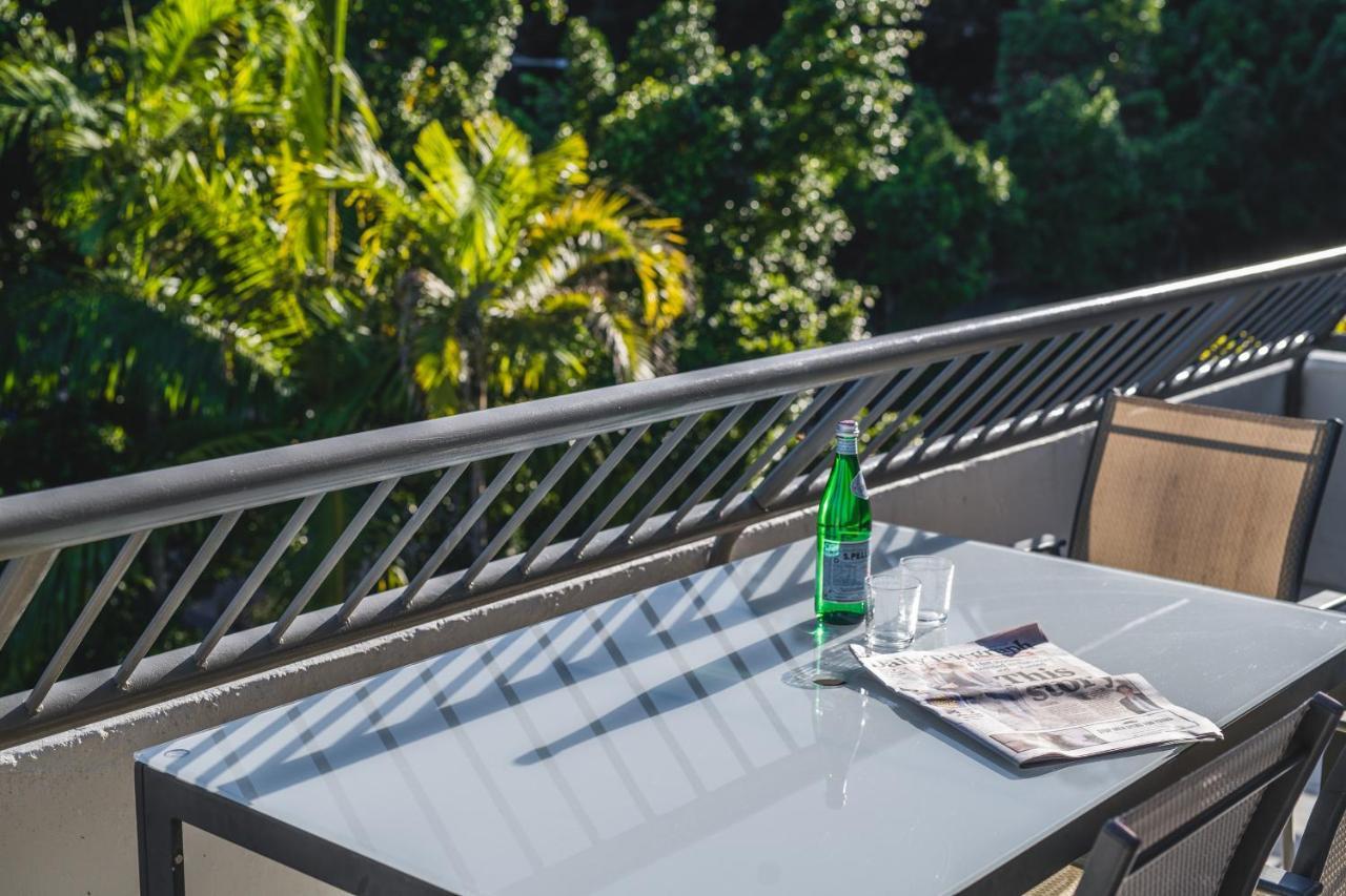 Saks On Hastings Aparthotel Noosa Heads Exterior photo